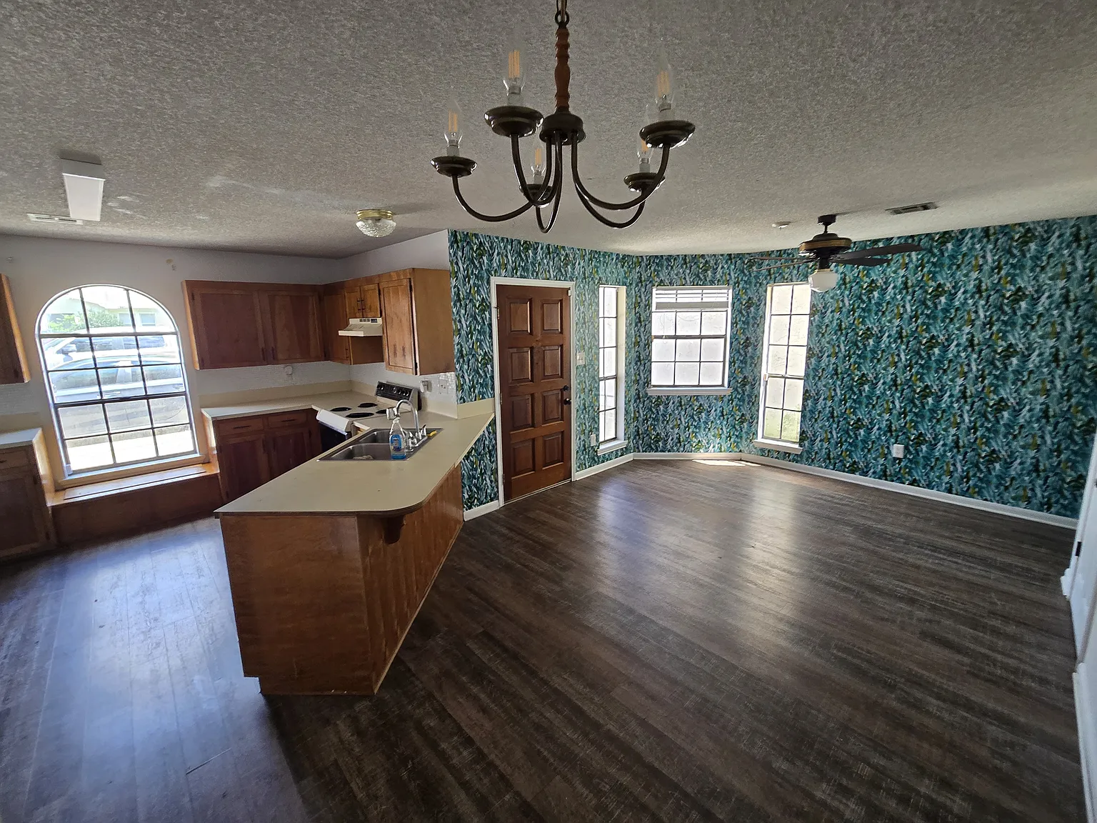 2 bed, 850 sqft, $1,000 — Photo 3