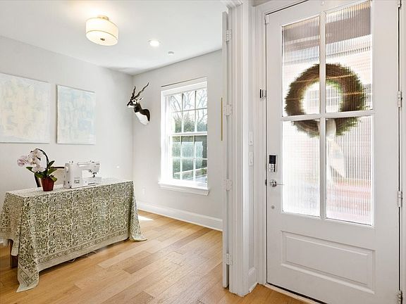 4th image of 4129 Runyon Rd