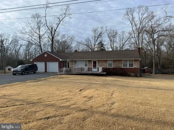 6357 Nelson Dr, La Plata, MD 20646