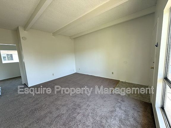 3rd image of 2050 N Ventura Rd APT 6