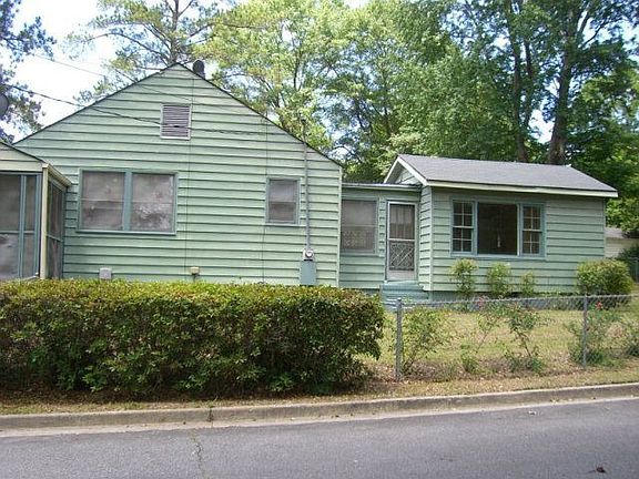 3rd image of 2275 Wildwood Dr #C1