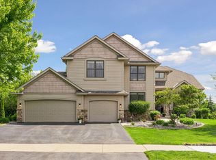 7638 Ridgeview Way, Chanhassen, MN 55317