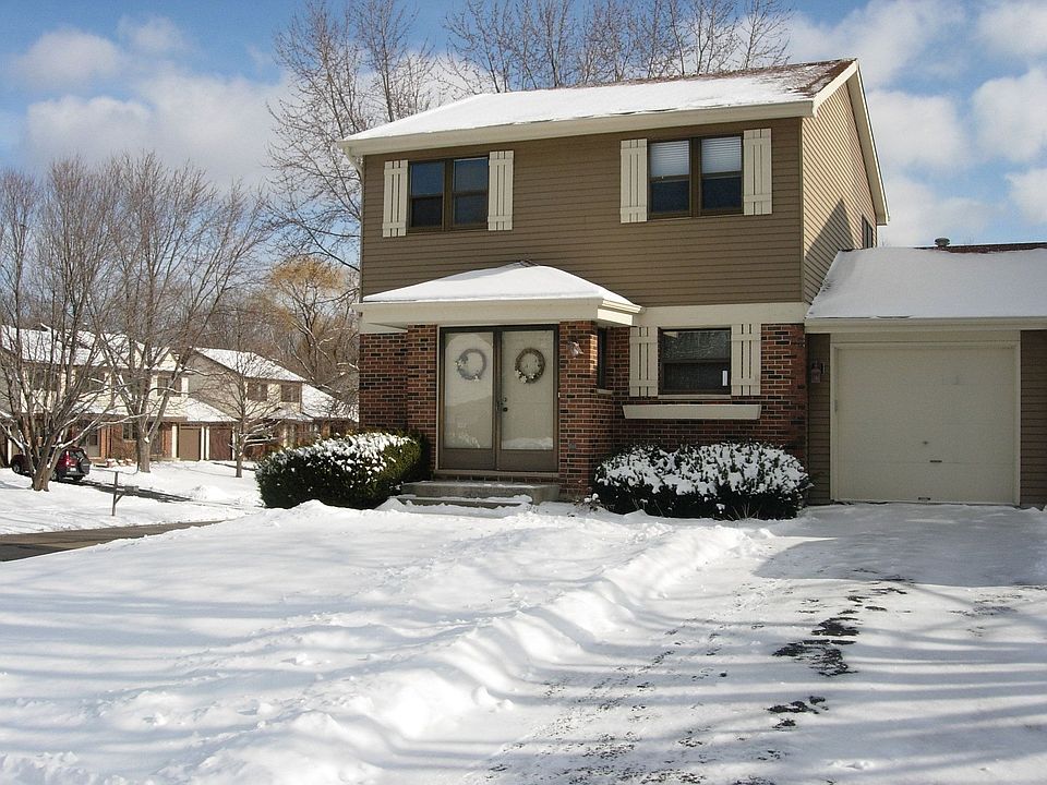 1st image of 7S475 Lynn Dr