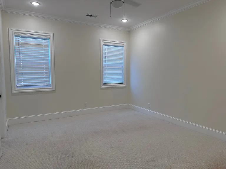226 McCowat St — Photo 8