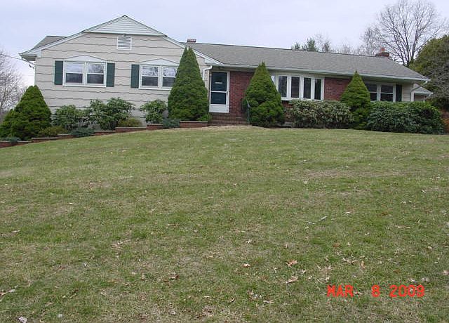 2nd image of 606 Gateway Ave