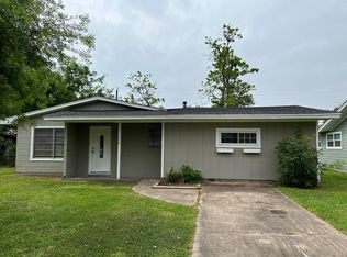 112 S 2nd St, Nederland, TX 77627