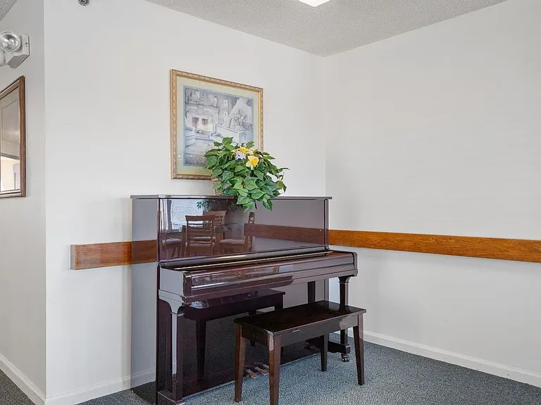 Ridgewood Place Senior Apartment — Photo 6