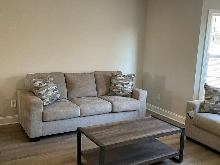 123 Westchester Cir — Photo 40