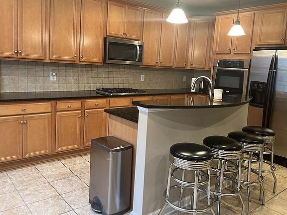 4th image of 3750 Mary Evelyn Way