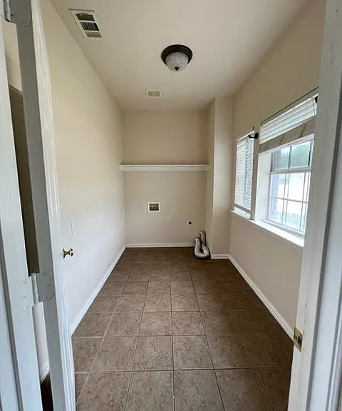 540 Highridge Dr — Photo 17