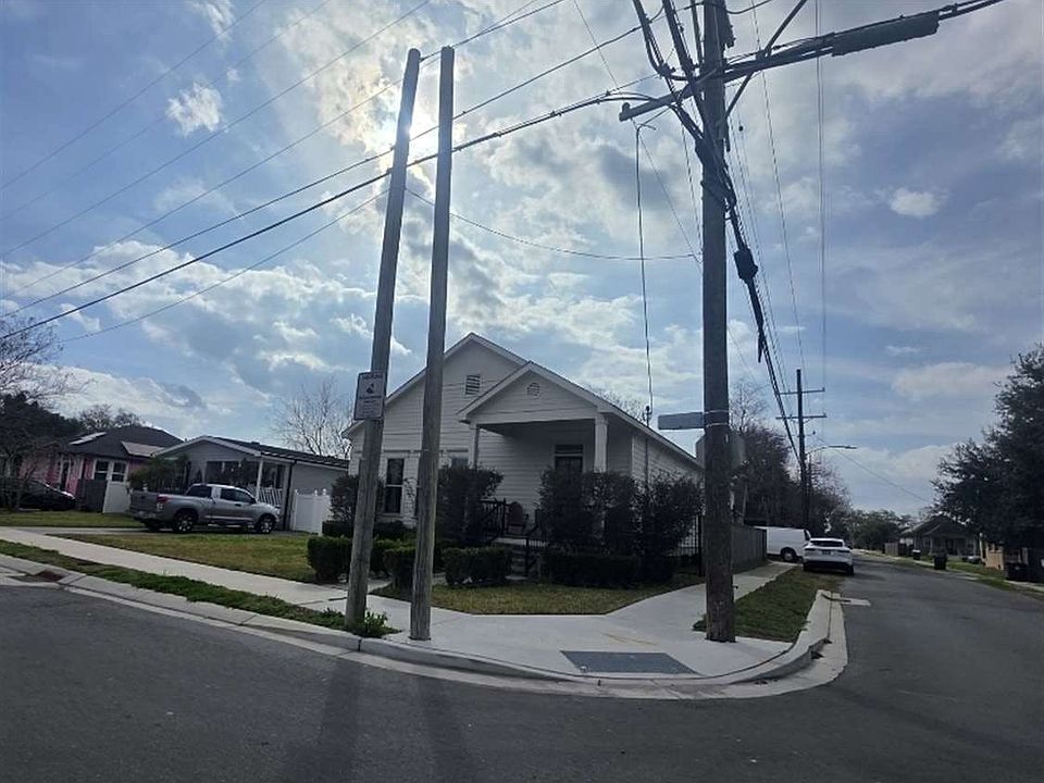2nd image of 4962 Painters St