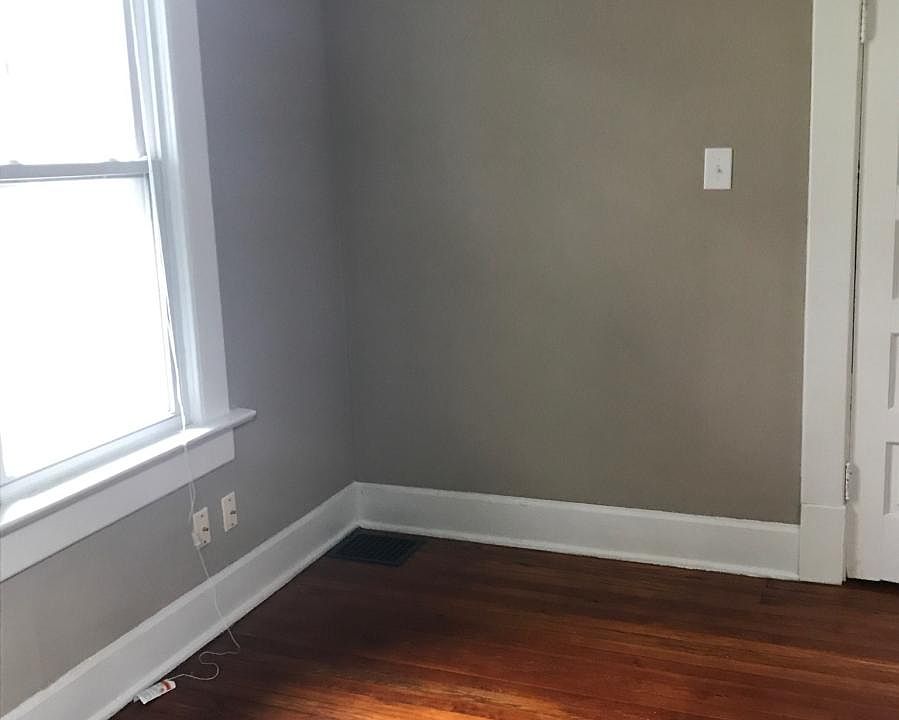 1st image of 141 W Northwood Ave