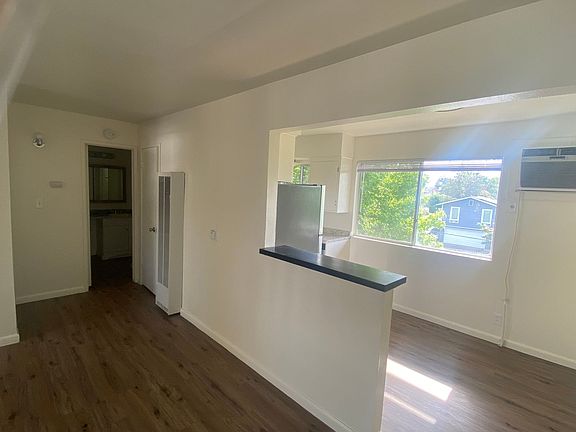 5th image of 500 Sunrise Ave #17