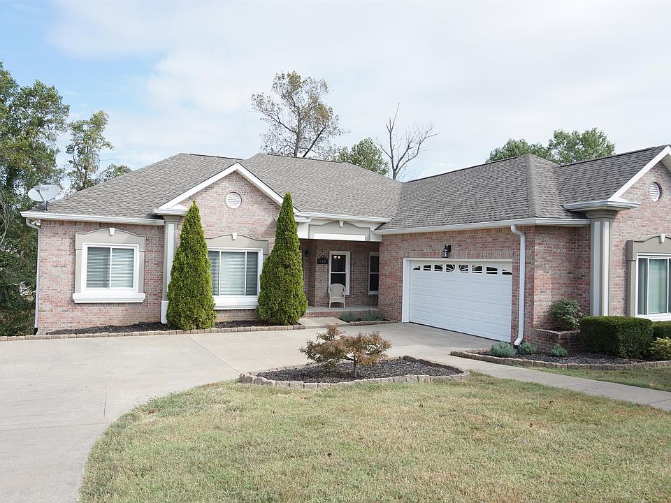 1st image of 647 Potomac Dr