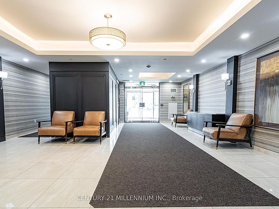 3rd image of 125 Shoreview Pl W #125