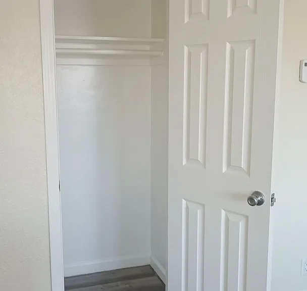 2507 Edison Ave #11 — Photo 6