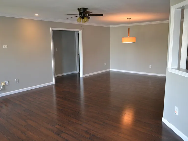 368 Mayfair Pl — Photo 3