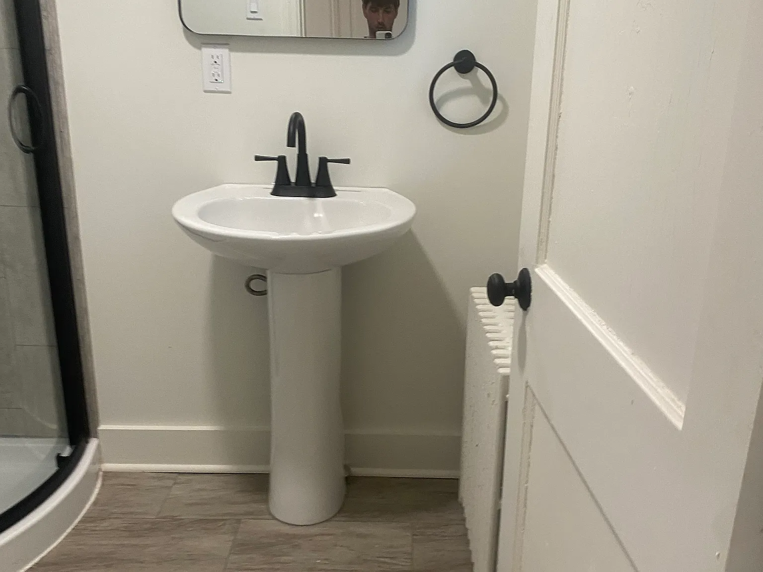 1 bed, 400 sqft, $1,125 — Photo 3