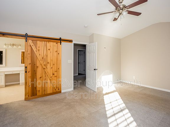 4th image of 135 Meandering Way Ln
