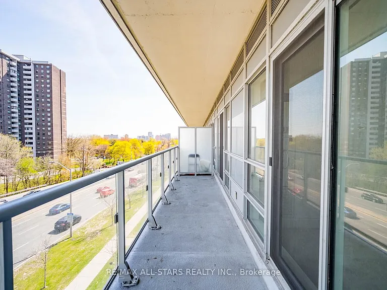 2015 Sheppard Ave E #407 — Photo 12