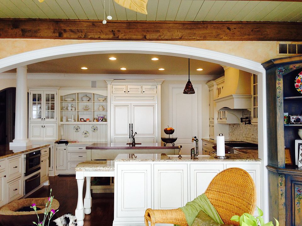 Kitchen/ Enclosed Sun Porch