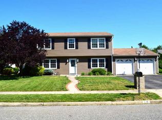 19 Tamarack St, Howell, NJ 07731