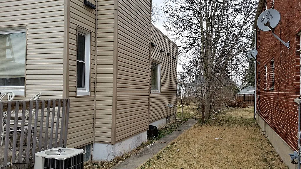 407 Ryburn Ave photo 1