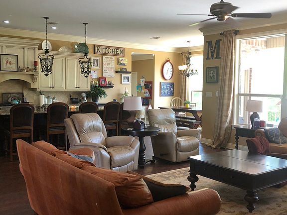 5th image of 7002 Sugar Crest Dr