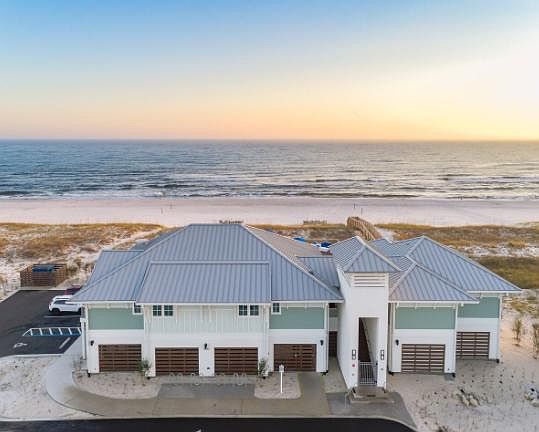 1st image of 6625 Carlinga Dr