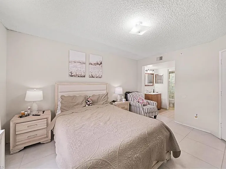 8235 Ibis Club Dr #309 — Photo 17