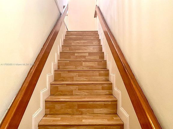 5th image of 8039 Lake Dr APT 203