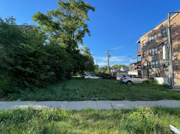 5616 W Ohio St, Chicago, IL 60644