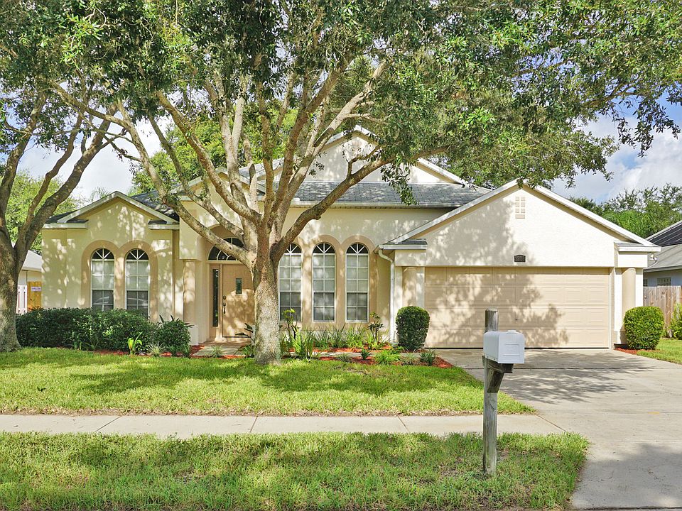 1st image of 1910 Worchester Way