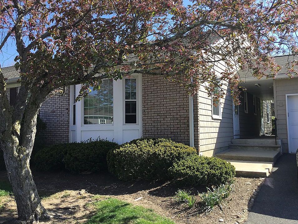 1st image of 146 Brandywyne Dr