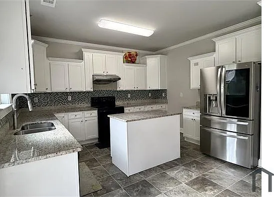 235 Sanctuary Dr — Photo 9