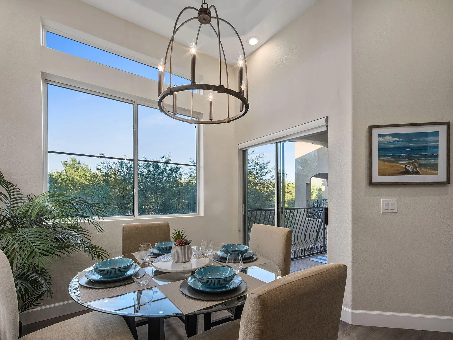 3 bed, 2.0 bath, 1819 sqft, $7,500 — Photo 3