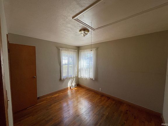 4th image of 332 S Brook Ave