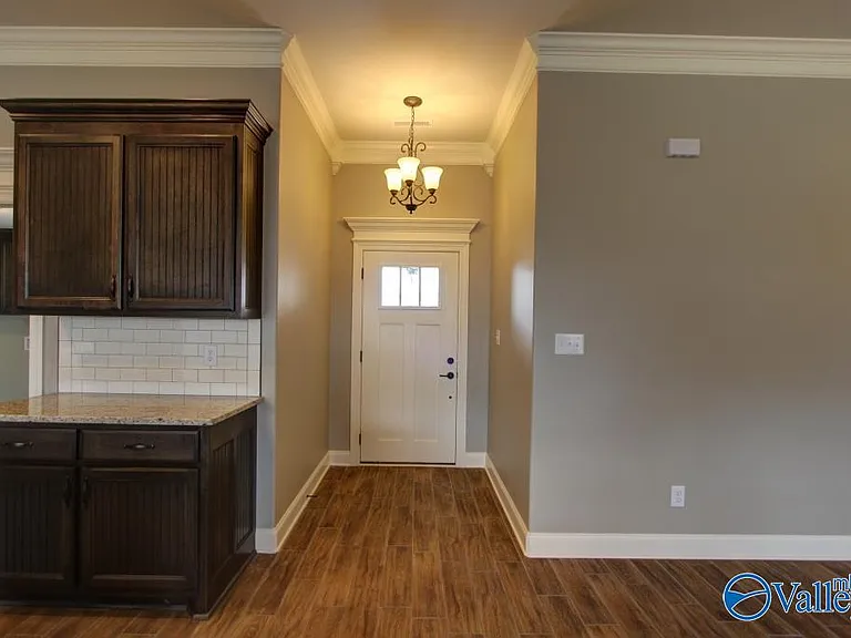 22947 Pin Oak Dr — Photo 2