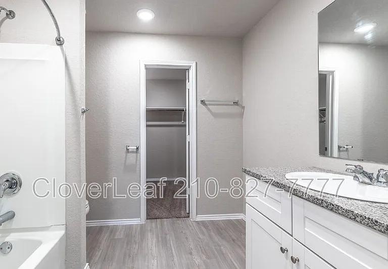 2815 Rosefinch — Photo 19