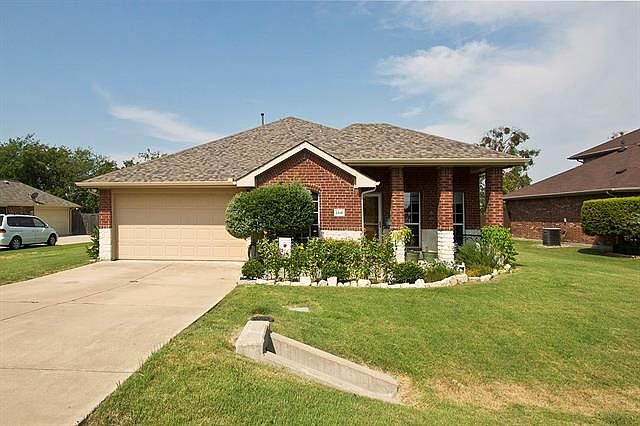 1st image of 2841 Stoney Hollow Ln