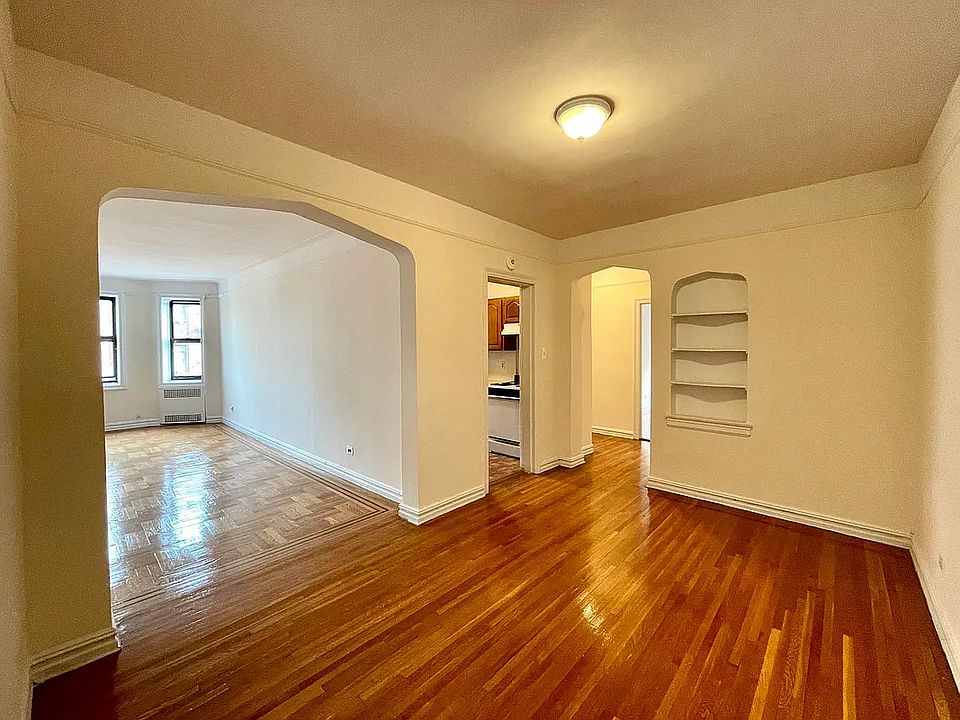 1st image of 1001 Avenue H #D3