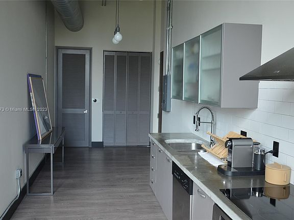 3rd image of 1749 NE Miami Ct APT 311