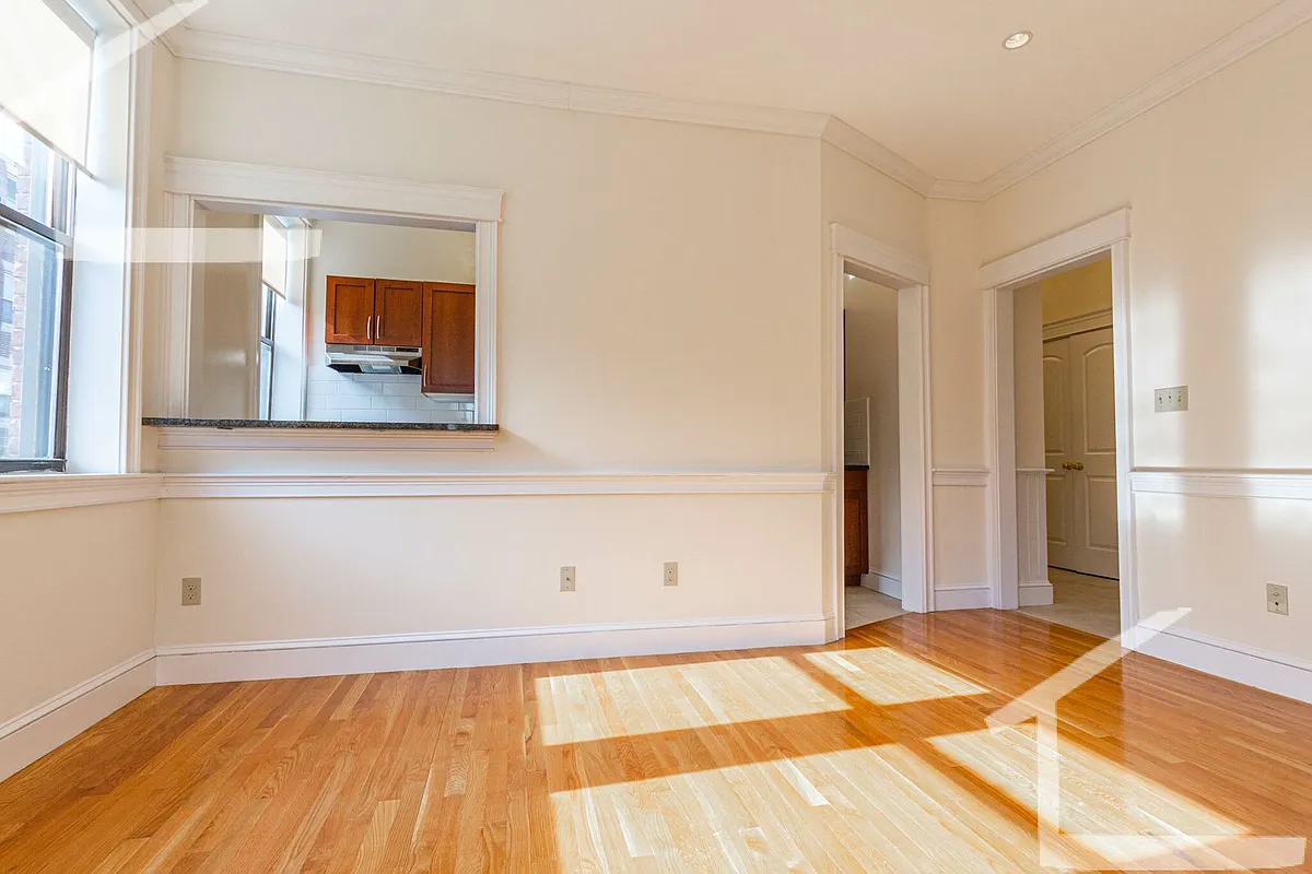 Building Photo - 1337 Commonwealth Ave #4D