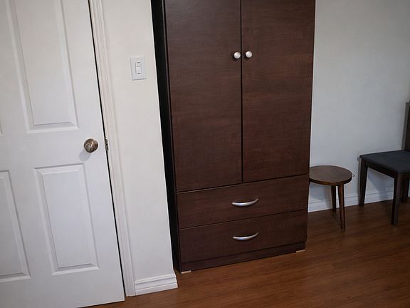 Bedroom A: $950 Private room with Single Sized Bed