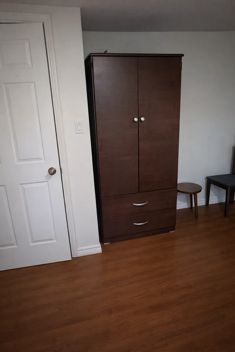 Bedroom A: $950 Private room with Single Sized Bed - Barford Rd
