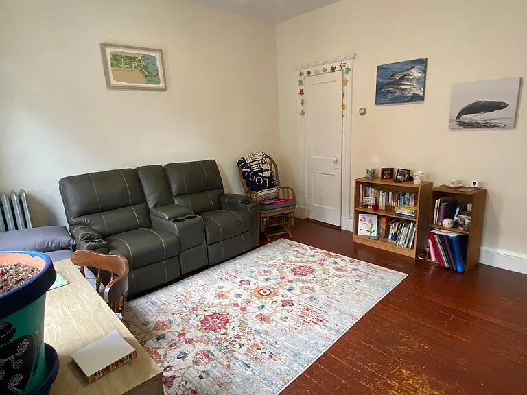 125 Irving St — Photo 8