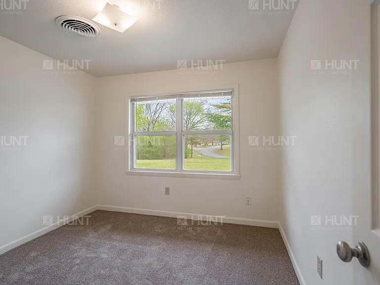159 Kentucky Cir — Photo 2