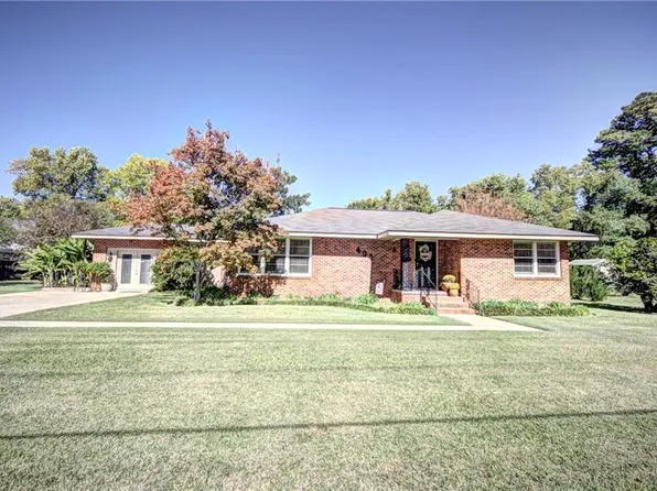 404 Whitfield Dr, Natchitoches, LA 71457