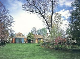 5327 Goldsboro Rd, Bethesda, MD 20817