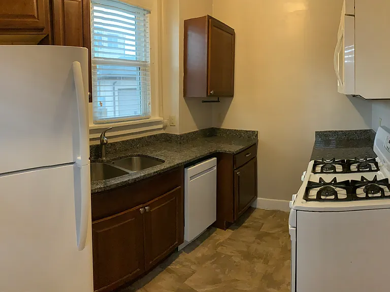 864 S Pearl St #3 — Photo 7
